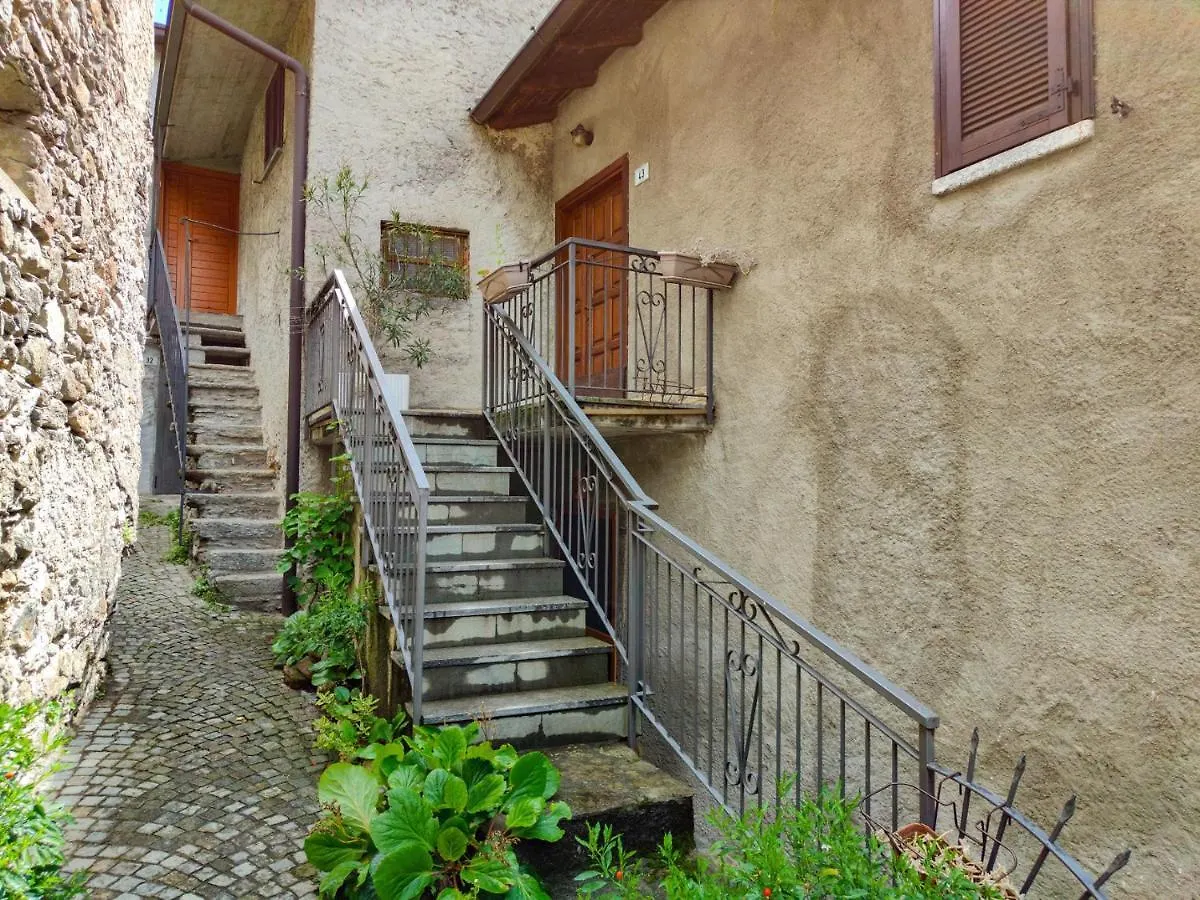 Un Balcone Sul Lago By Wonderful Italy Montemezzo Italy