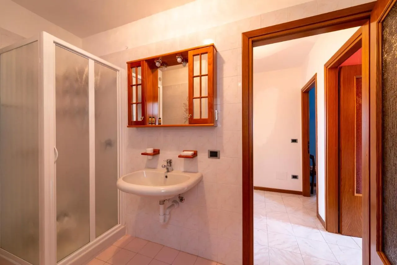 Un Balcone Sul Lago By Wonderful Italy Montemezzo Apartment
