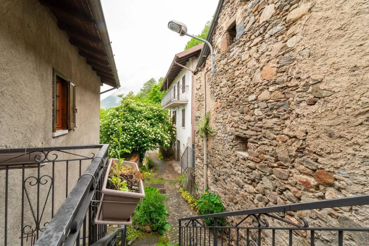 Apartment Un Balcone Sul Lago By Wonderful Italy Montemezzo